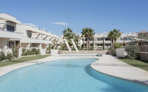 Bungalow — jardín — Torrevieja — Fotografía 2