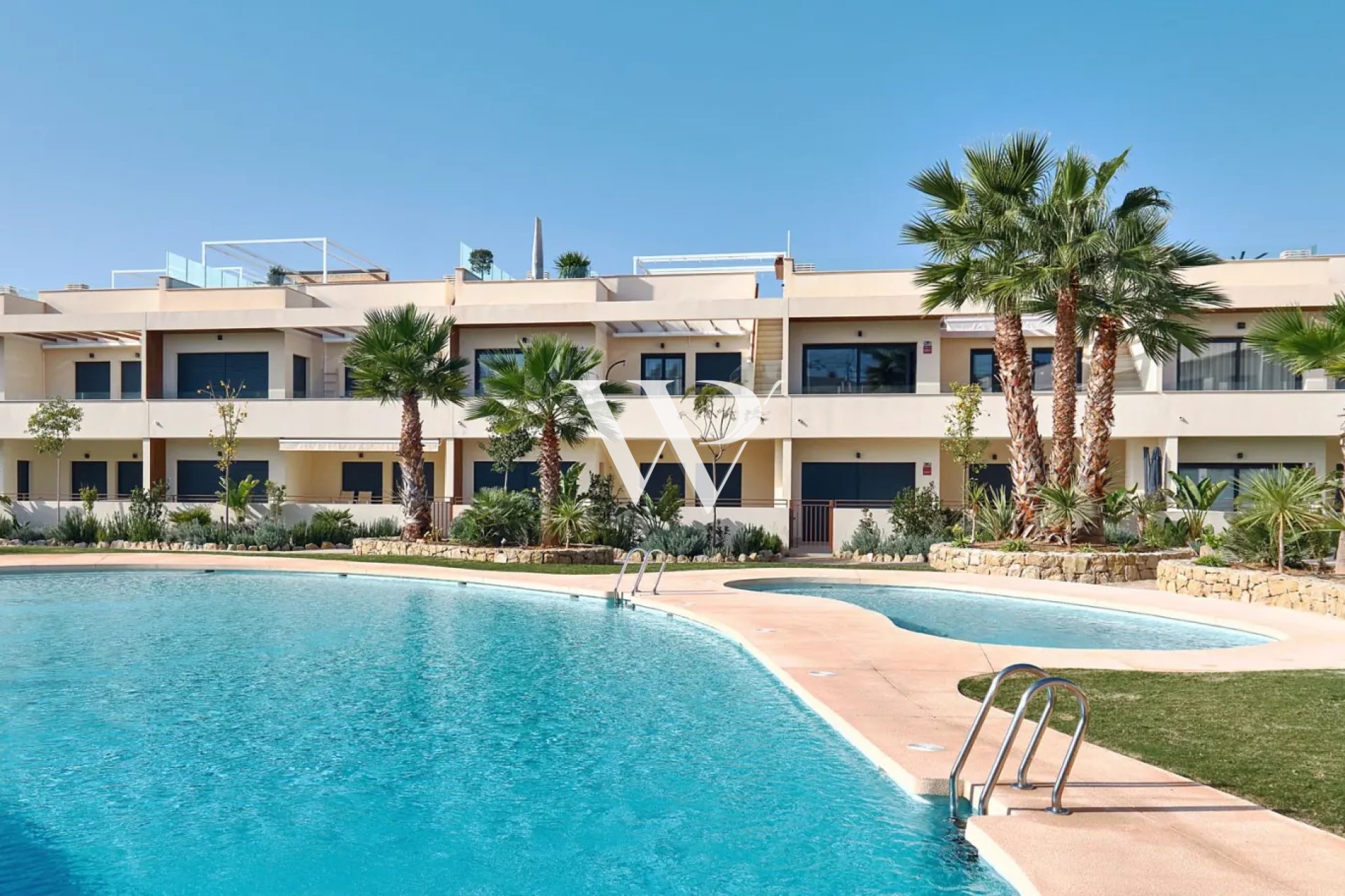Bungalow — jardín — Torrevieja — Fotografía 3