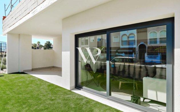 Bungalow — jardín — Torrevieja — Fotografía 4