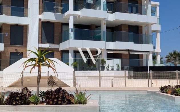 Apartamento — primera línea de playa — Denia — Fotografía 1