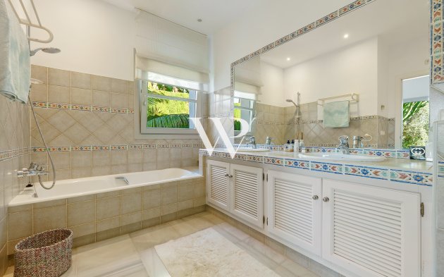 Villa · Reventa - Marbella · Málaga · España