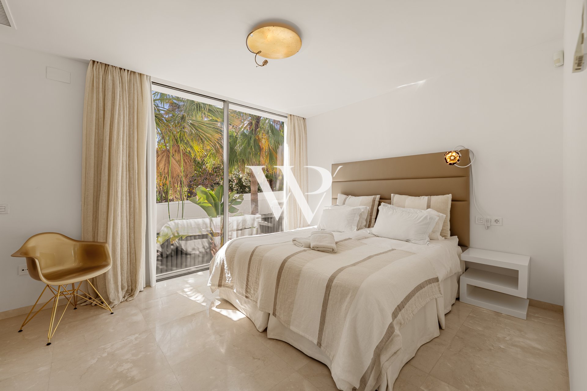 Reventa - Villa - Marbella
