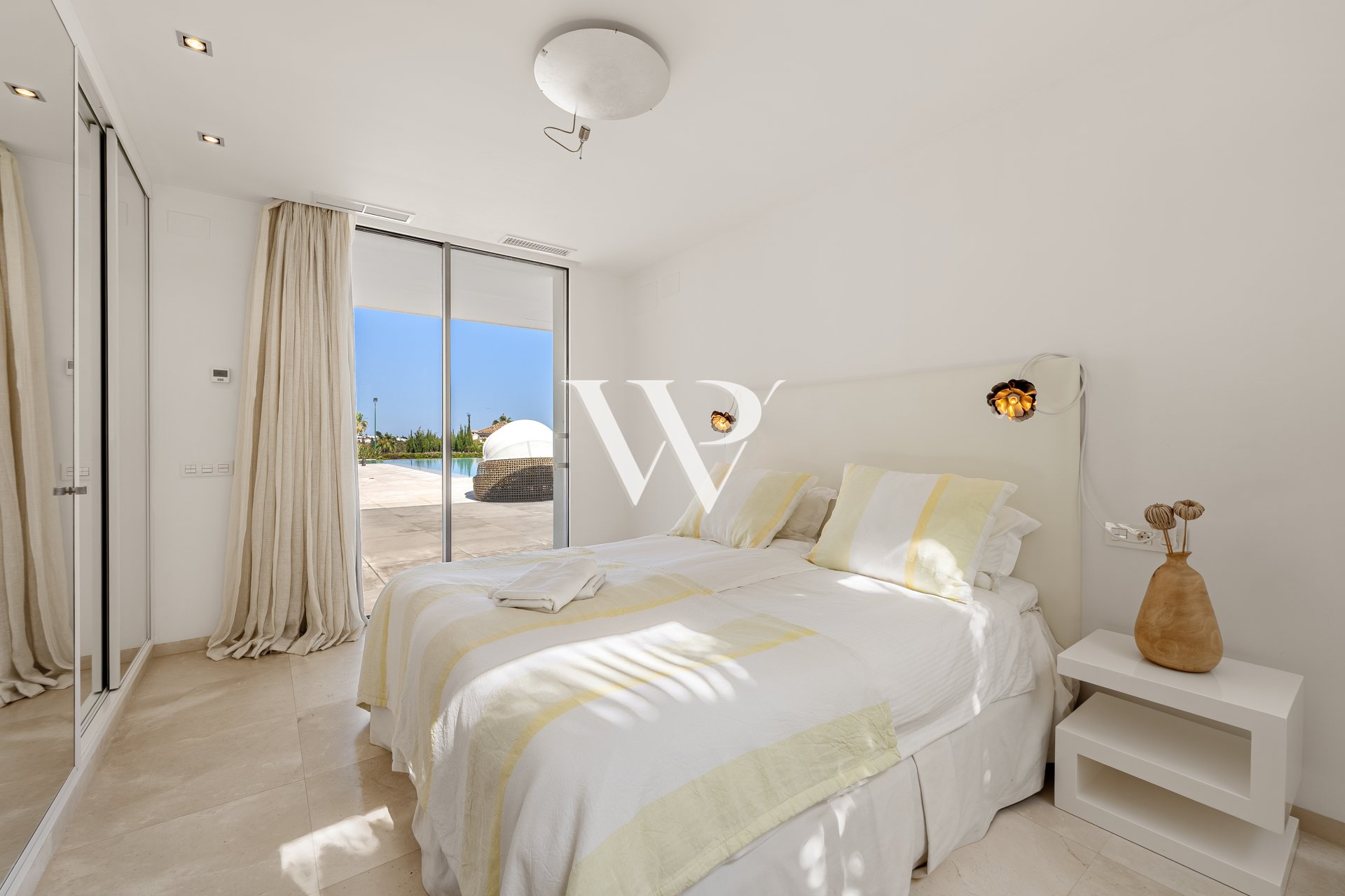 Reventa - Villa - Marbella