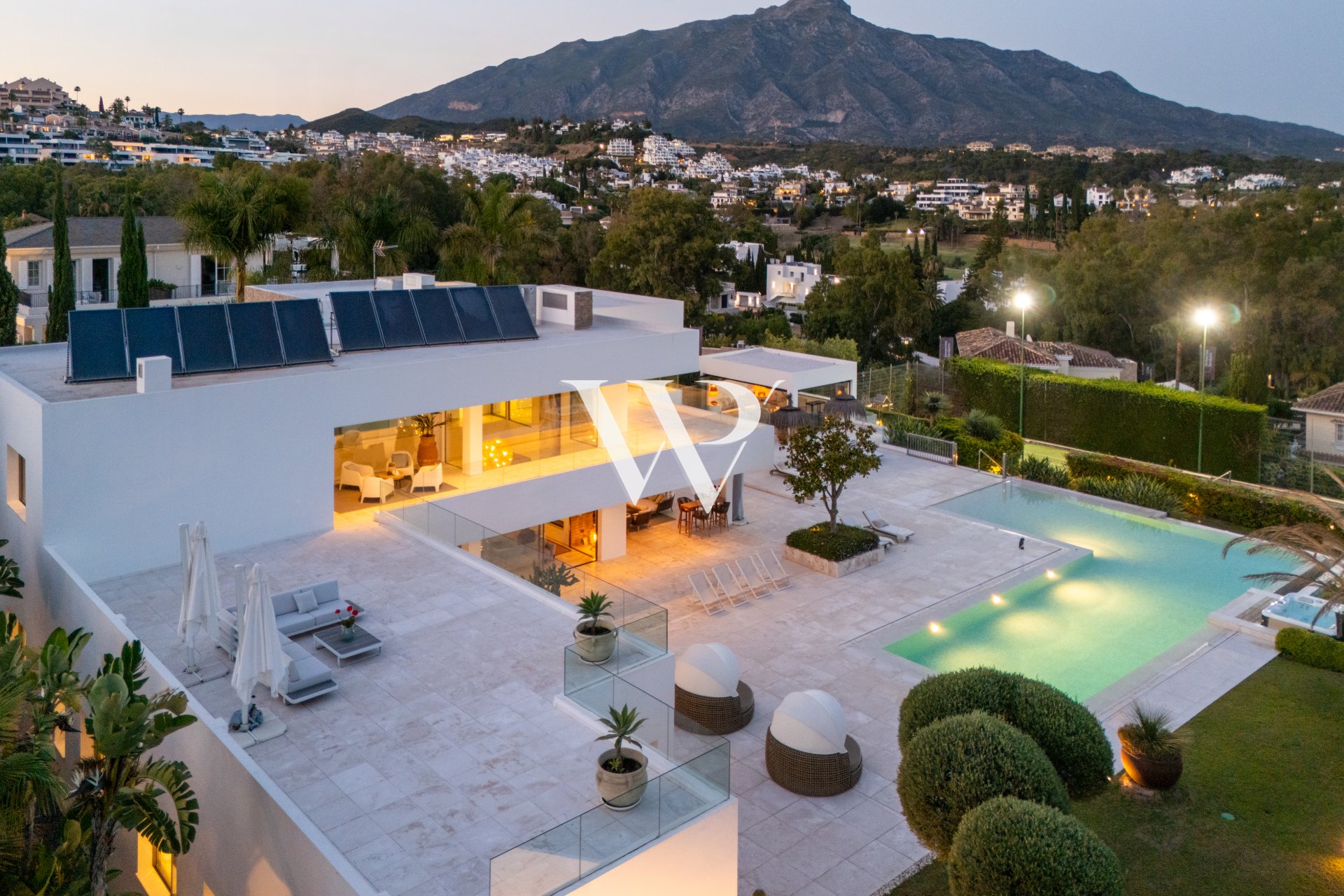 Reventa - Villa - Marbella