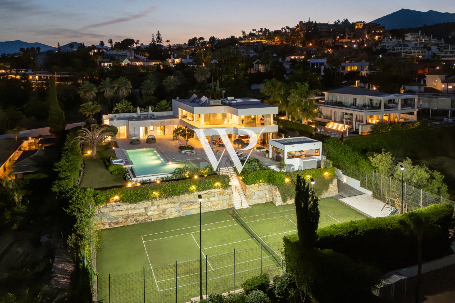 Reventa - Villa - Marbella