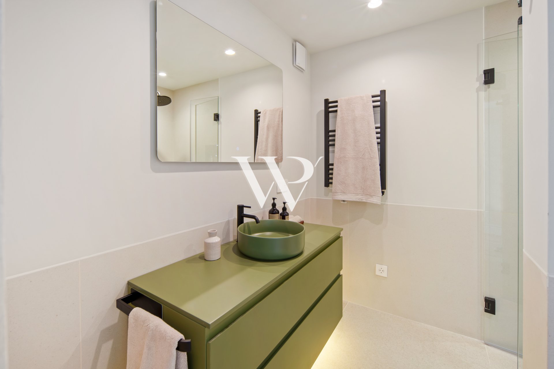 Resale - Villa - Marbella