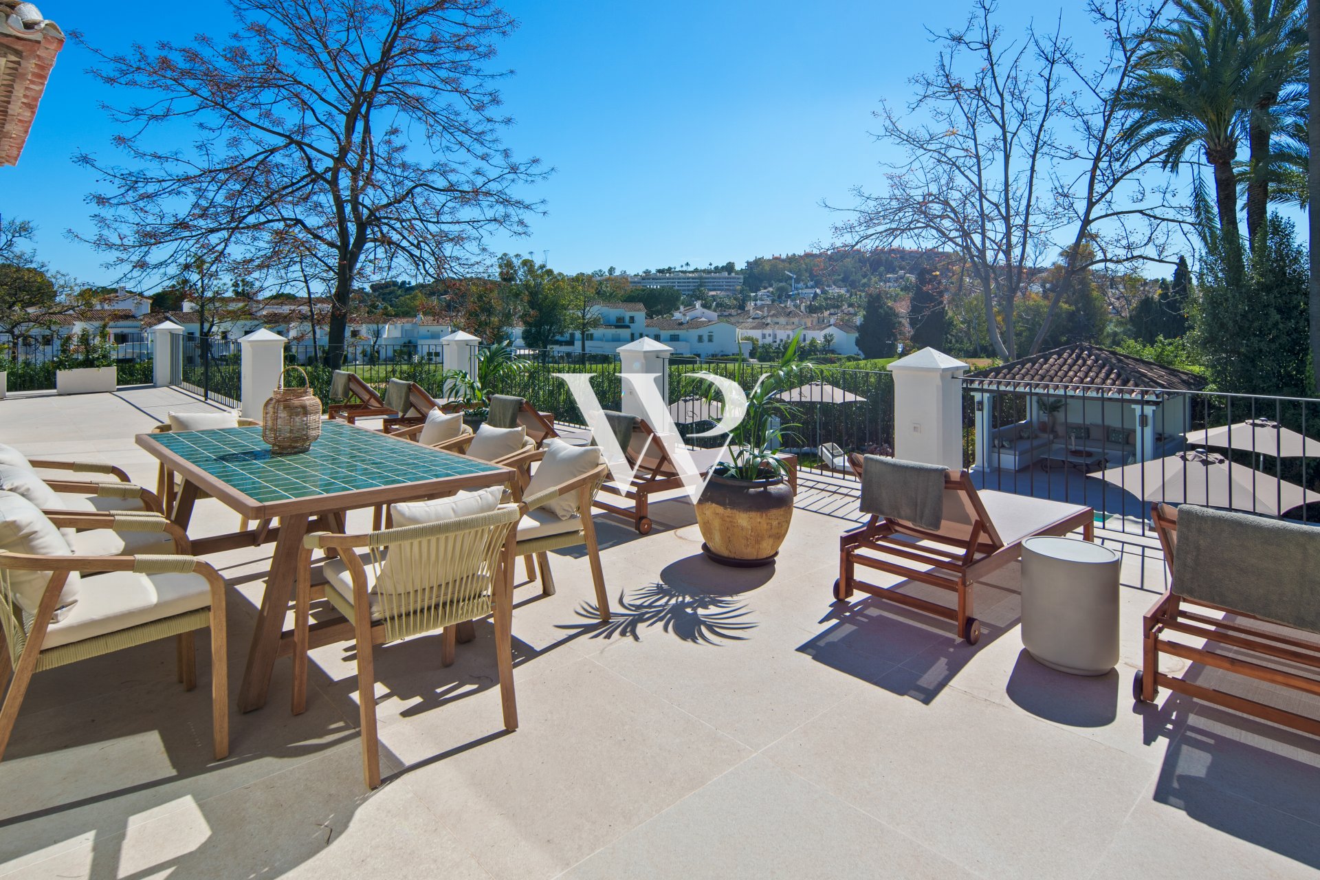 Resale - Villa - Marbella