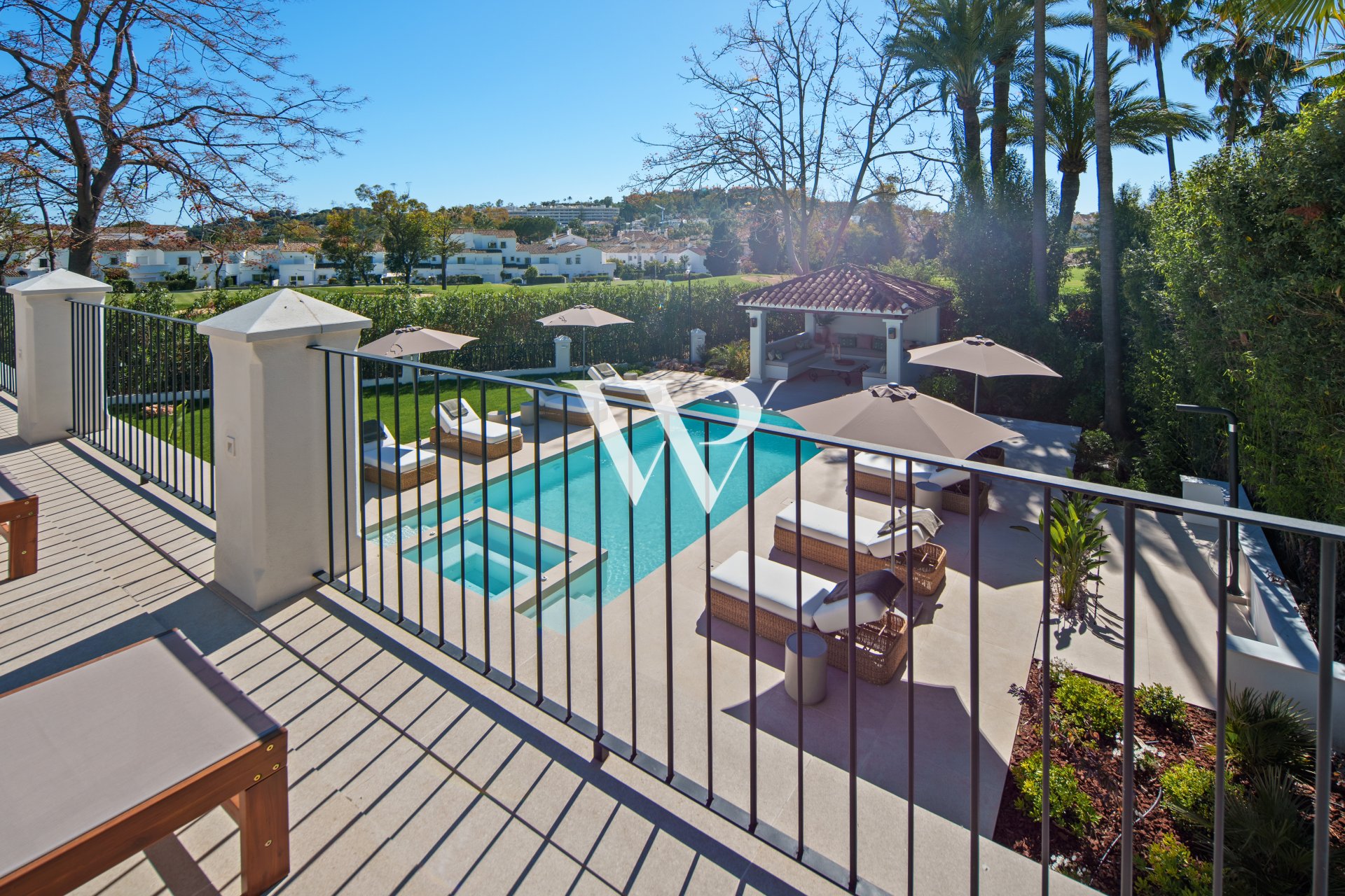 Resale - Villa - Marbella