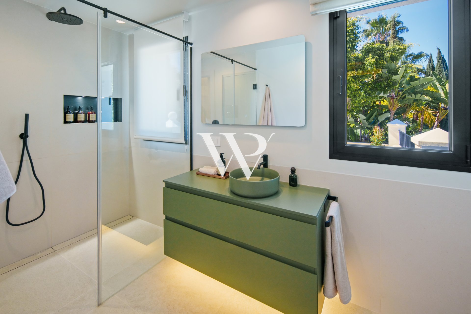 Resale - Villa - Marbella