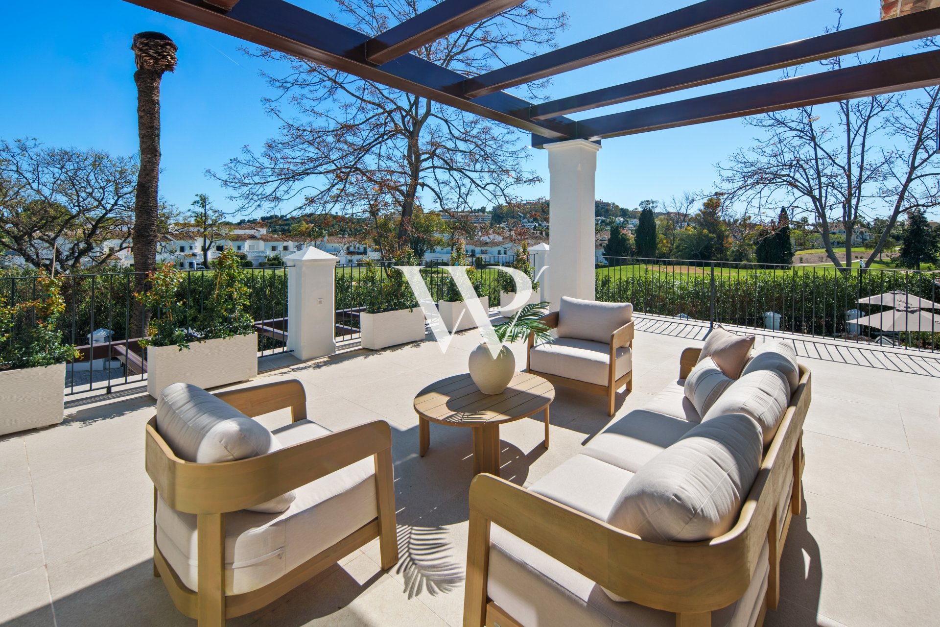 Resale - Villa - Marbella