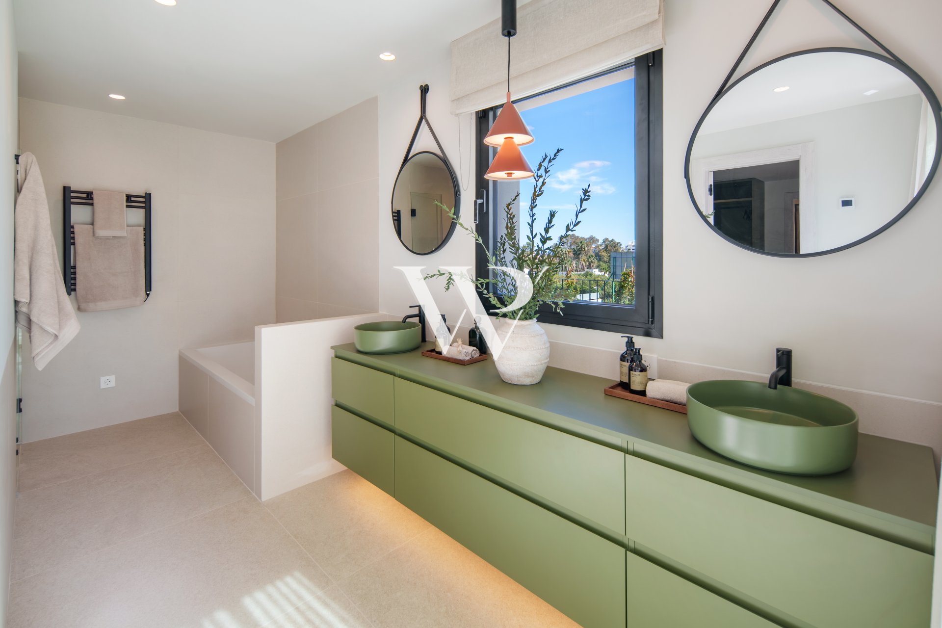 Resale - Villa - Marbella