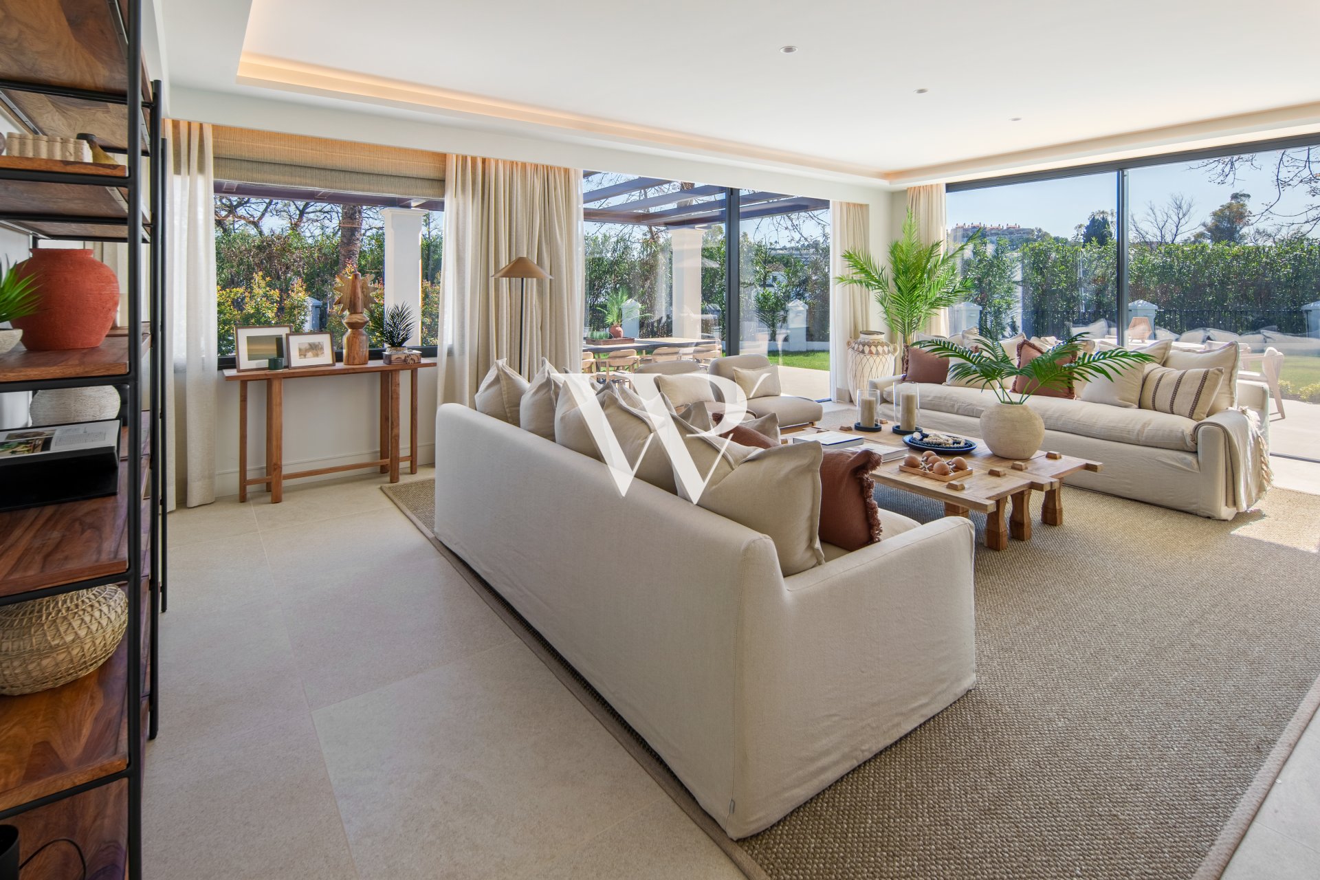 Resale - Villa - Marbella