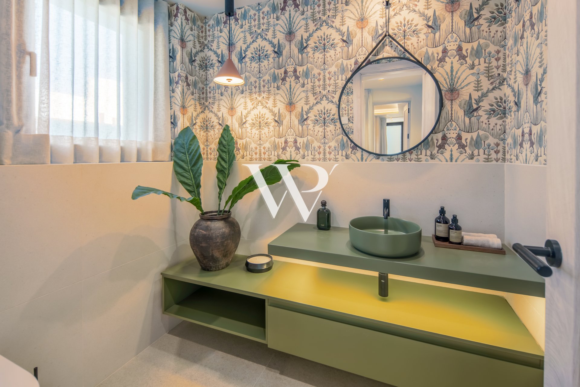Resale - Villa - Marbella