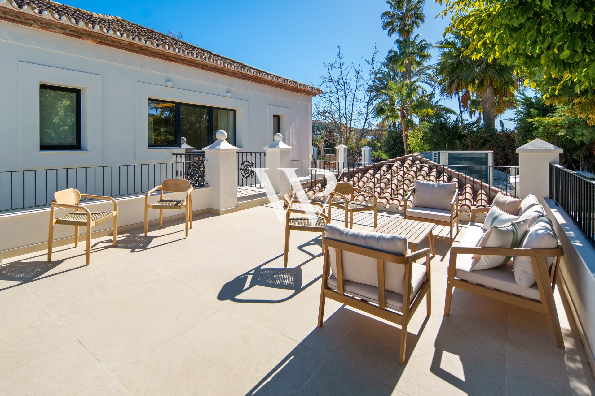 Resale - Villa - Marbella