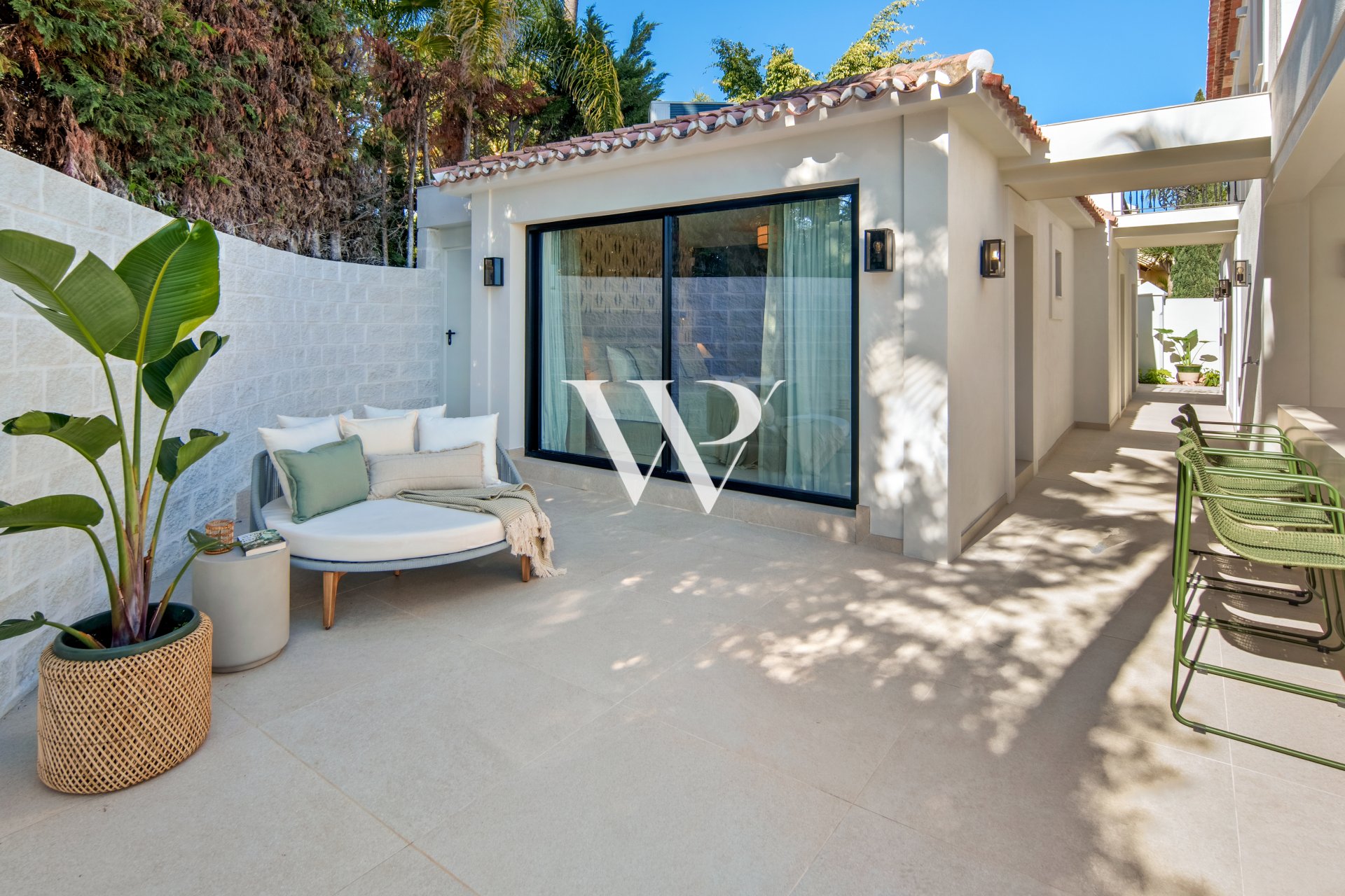 Resale - Villa - Marbella