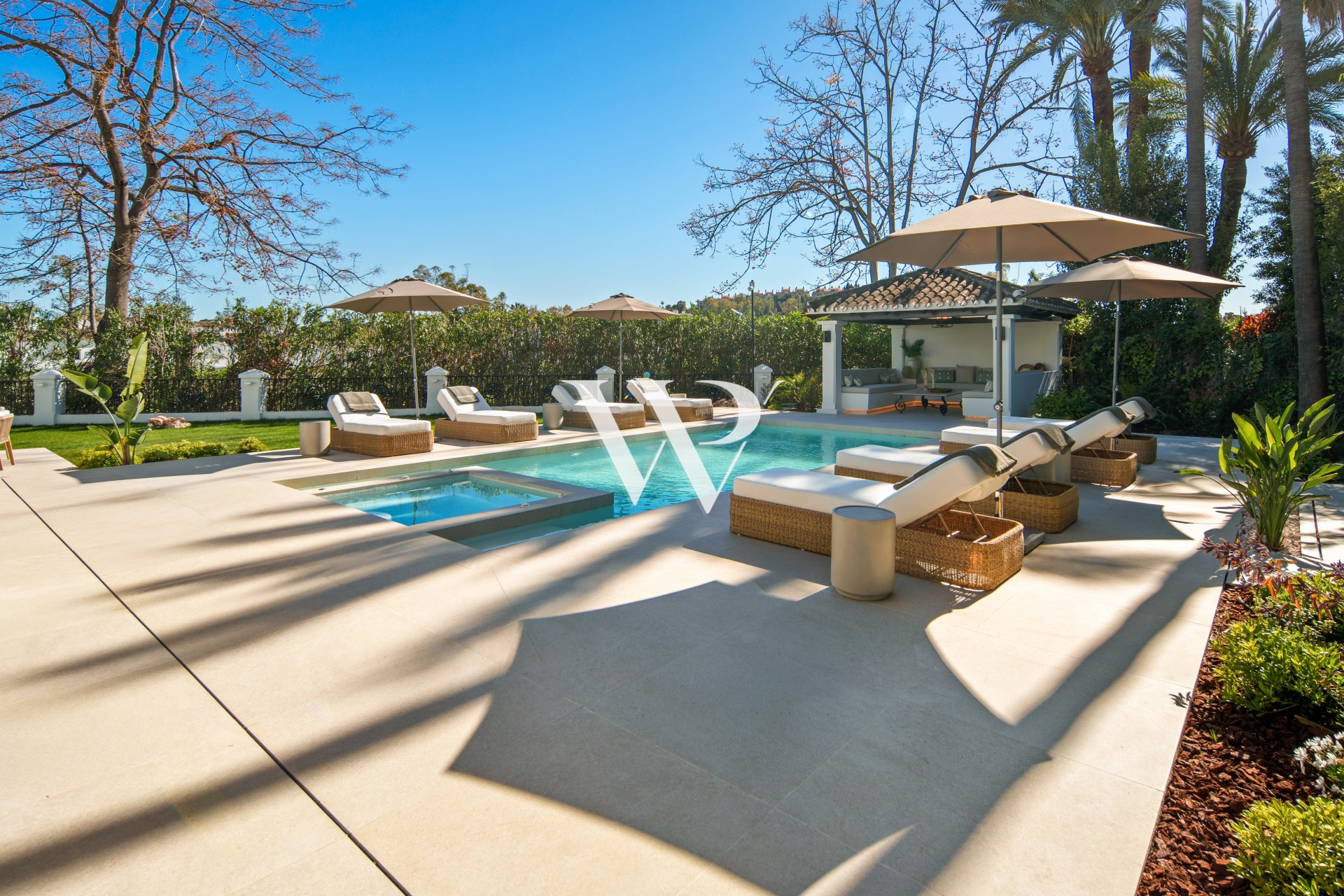 Resale - Villa - Marbella