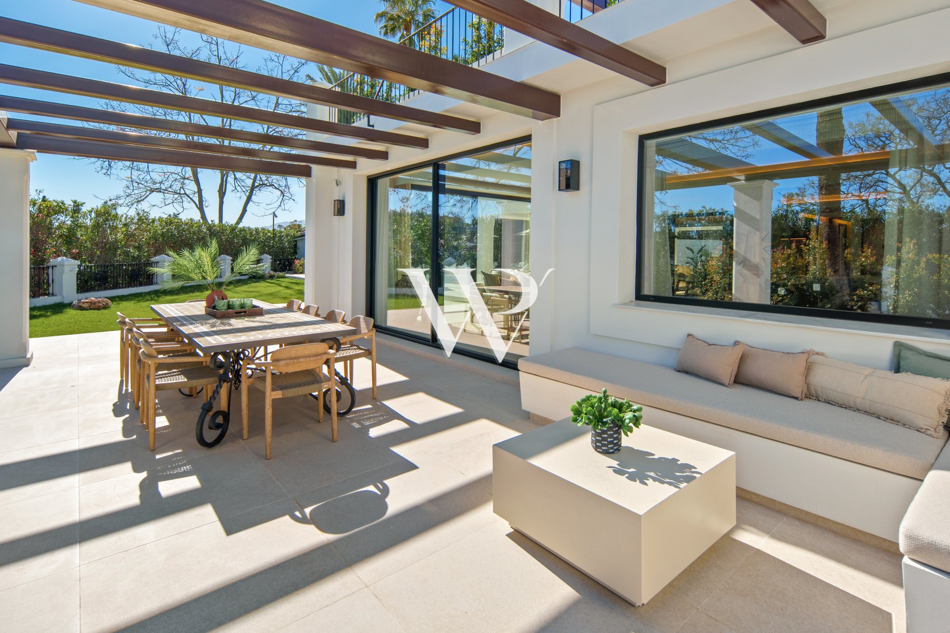 Resale - Villa - Marbella