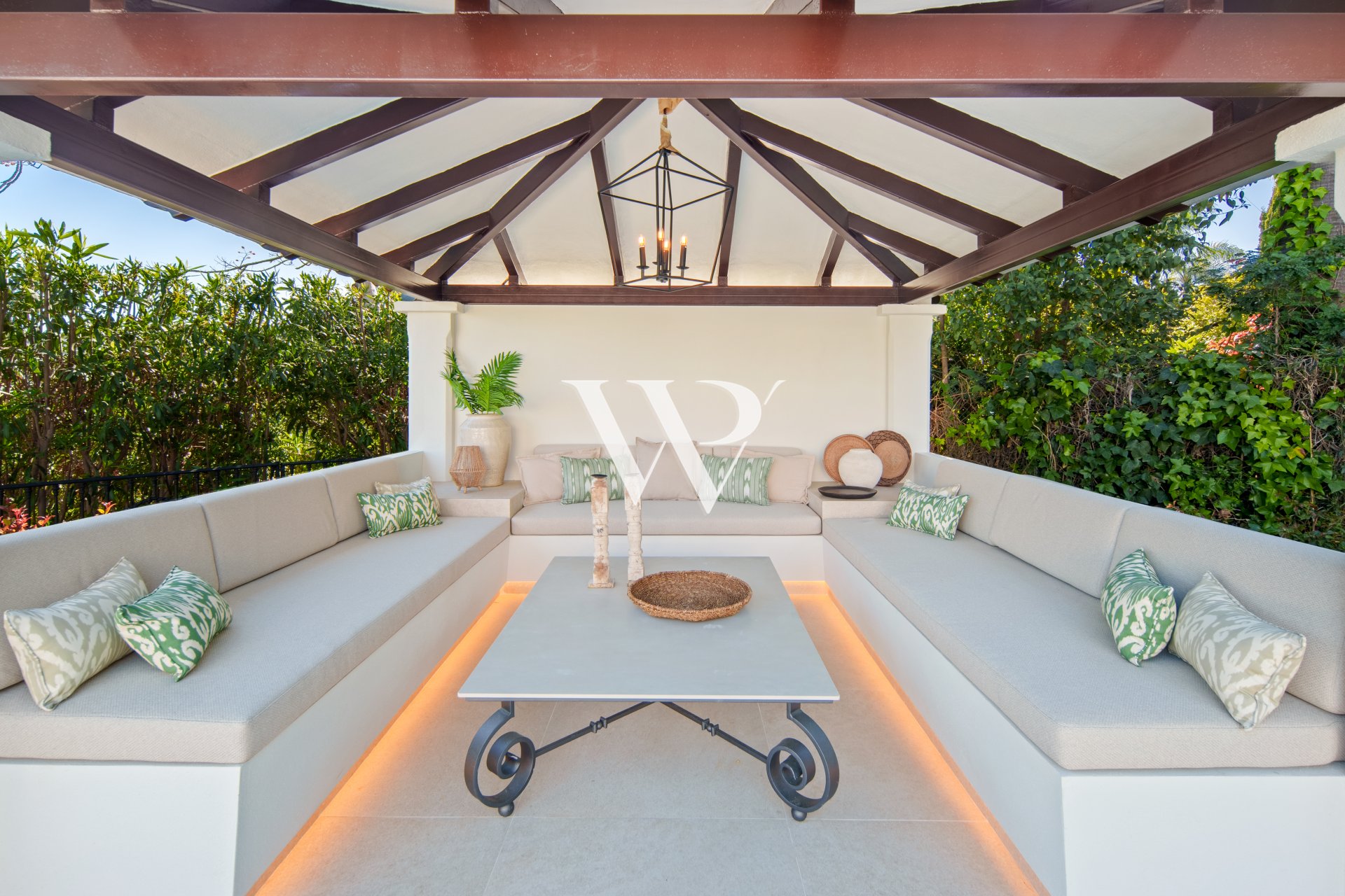 Resale - Villa - Marbella
