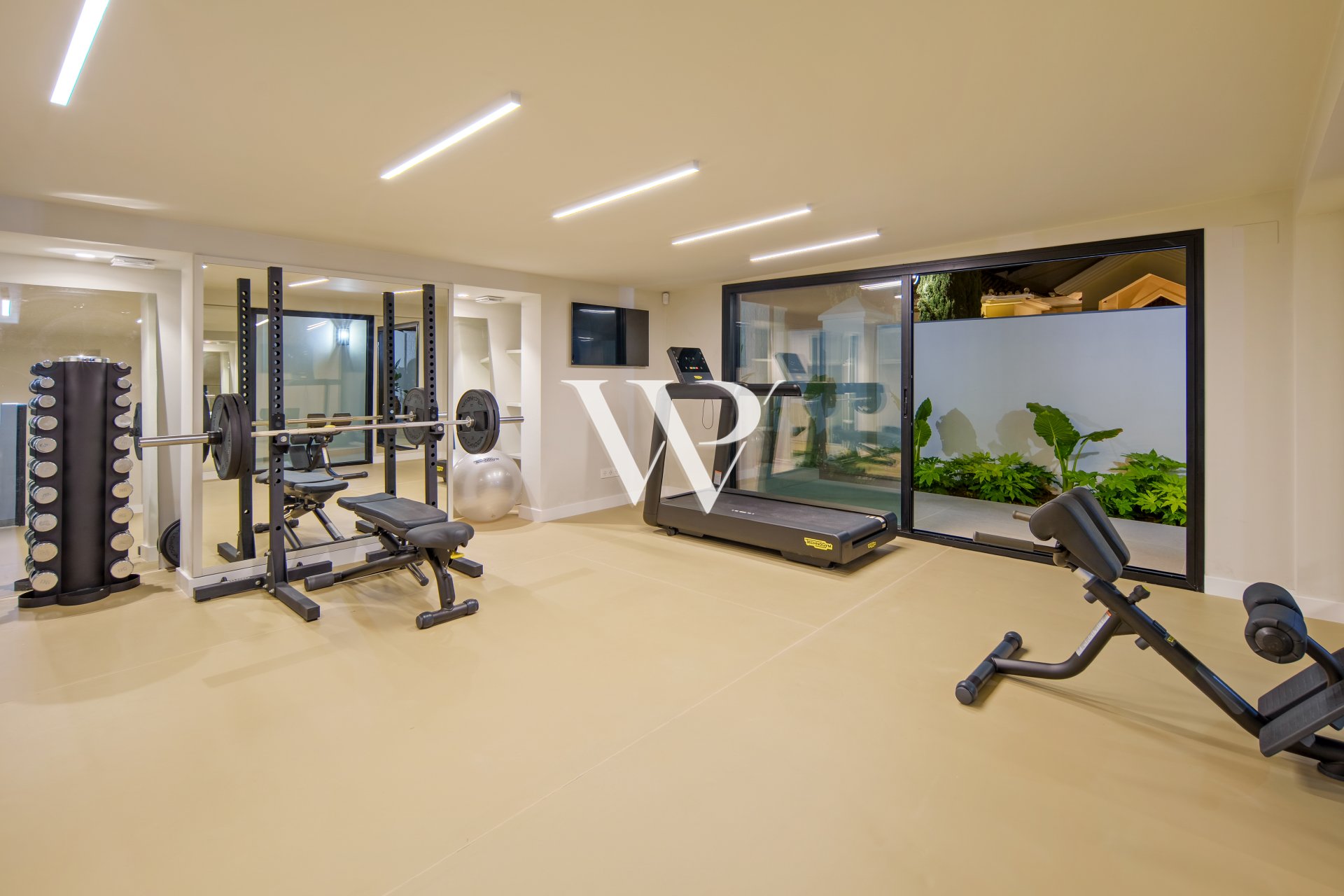 Resale - Villa - Marbella