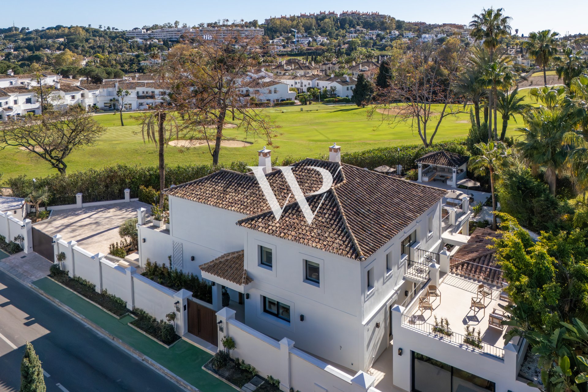 Resale - Villa - Marbella