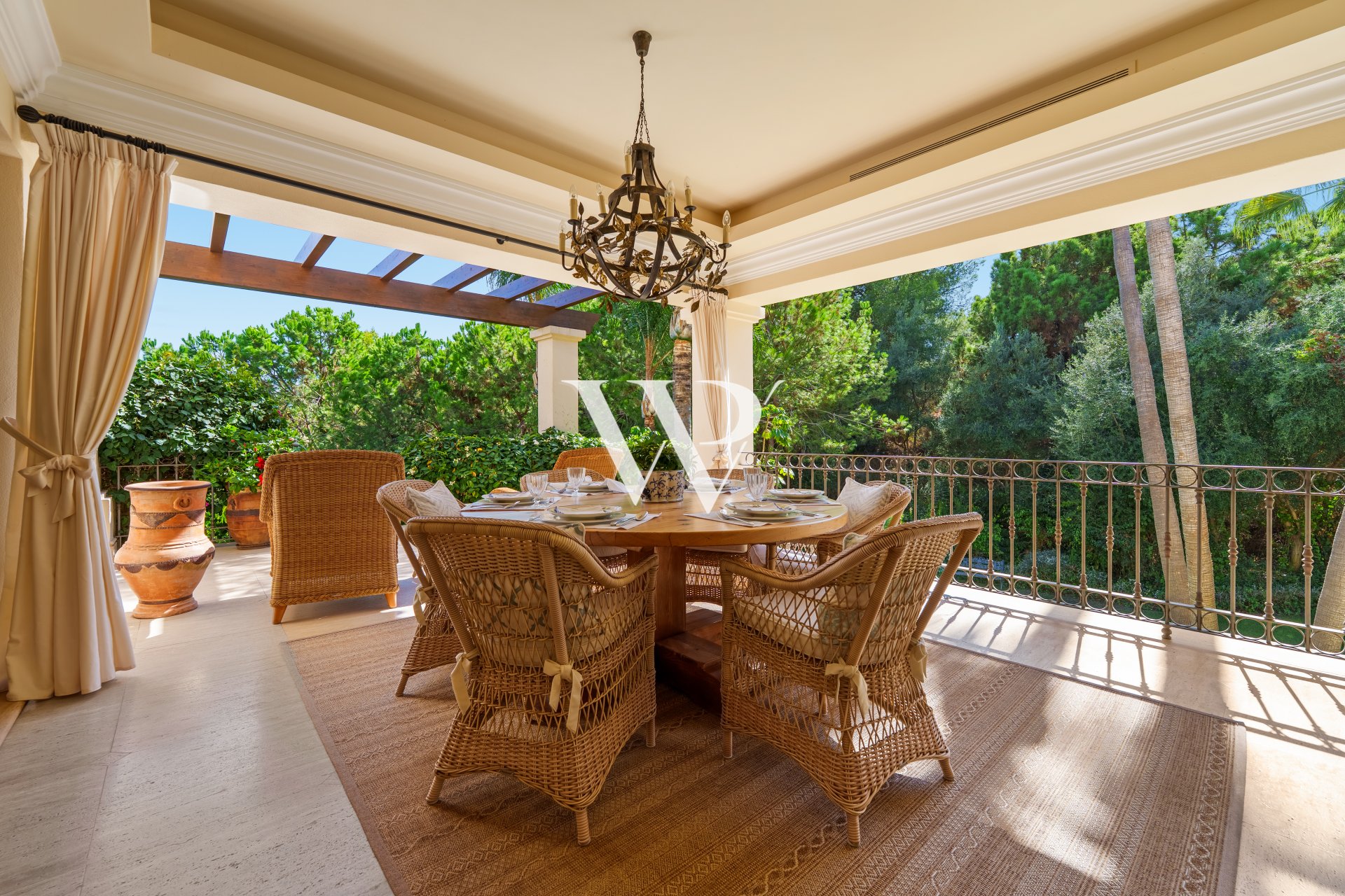 Reventa - Villa - Marbella