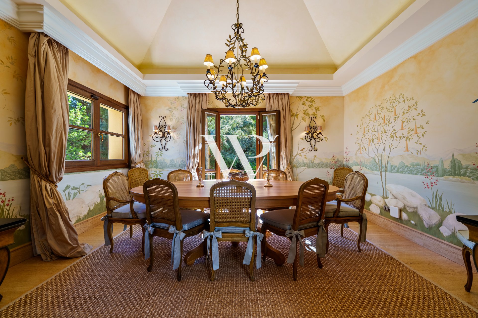 Reventa - Villa - Marbella