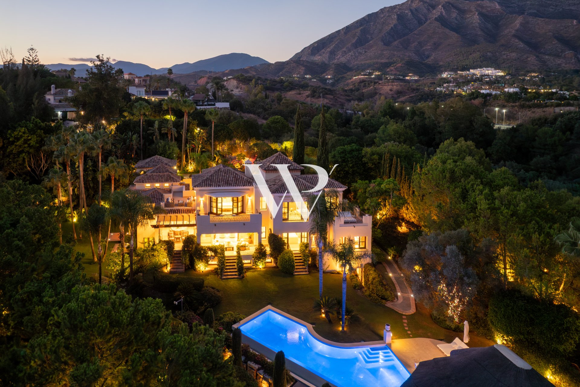 Reventa - Villa - Marbella