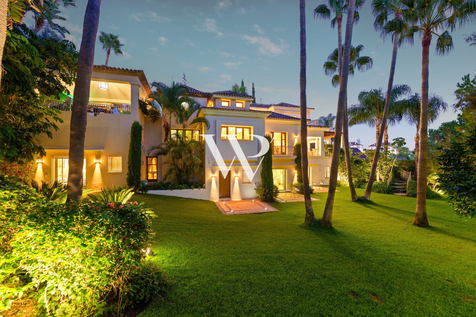 Reventa - Villa - Marbella