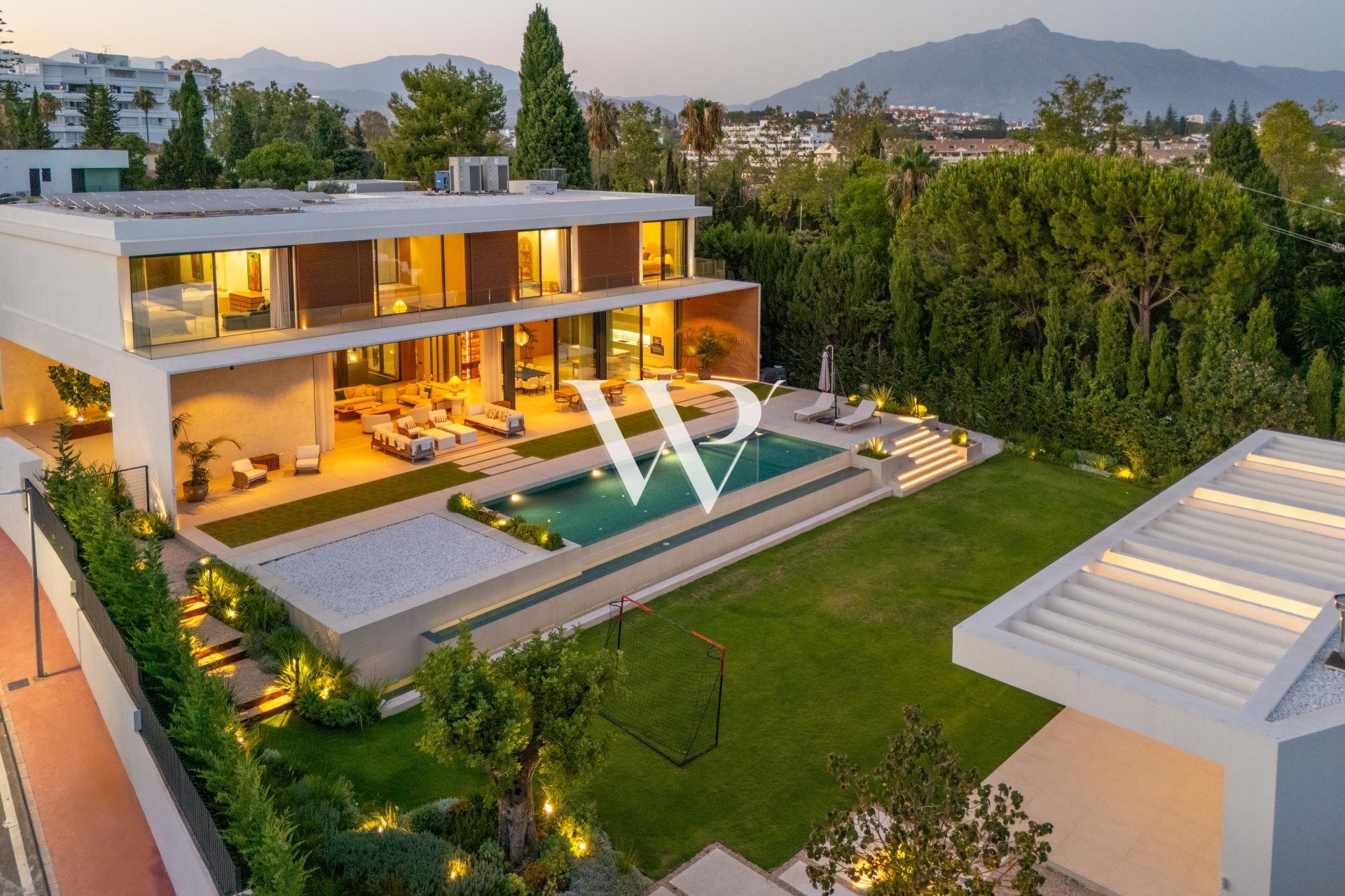 Reventa - Villa - Marbella