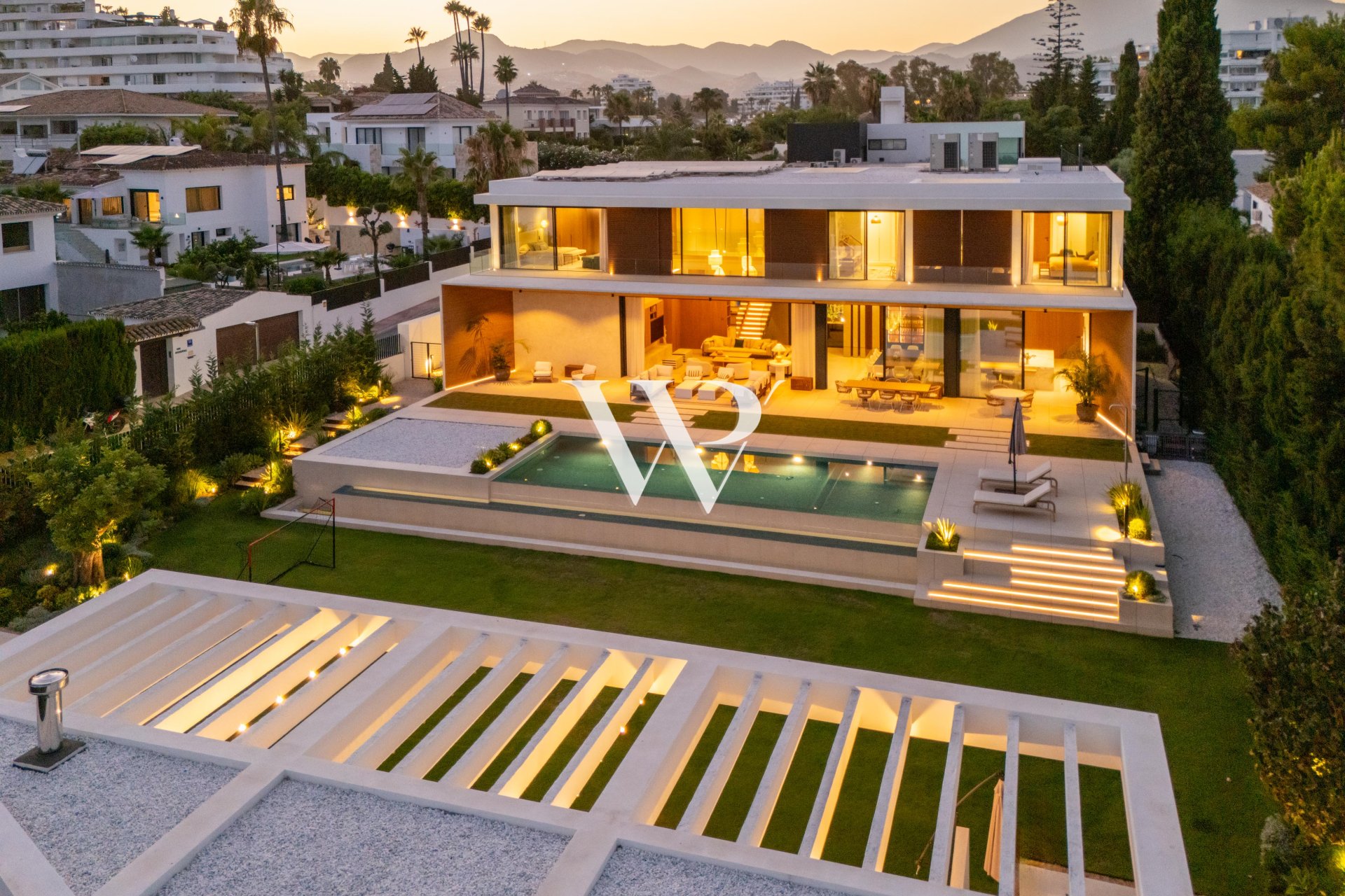 Reventa - Villa - Marbella