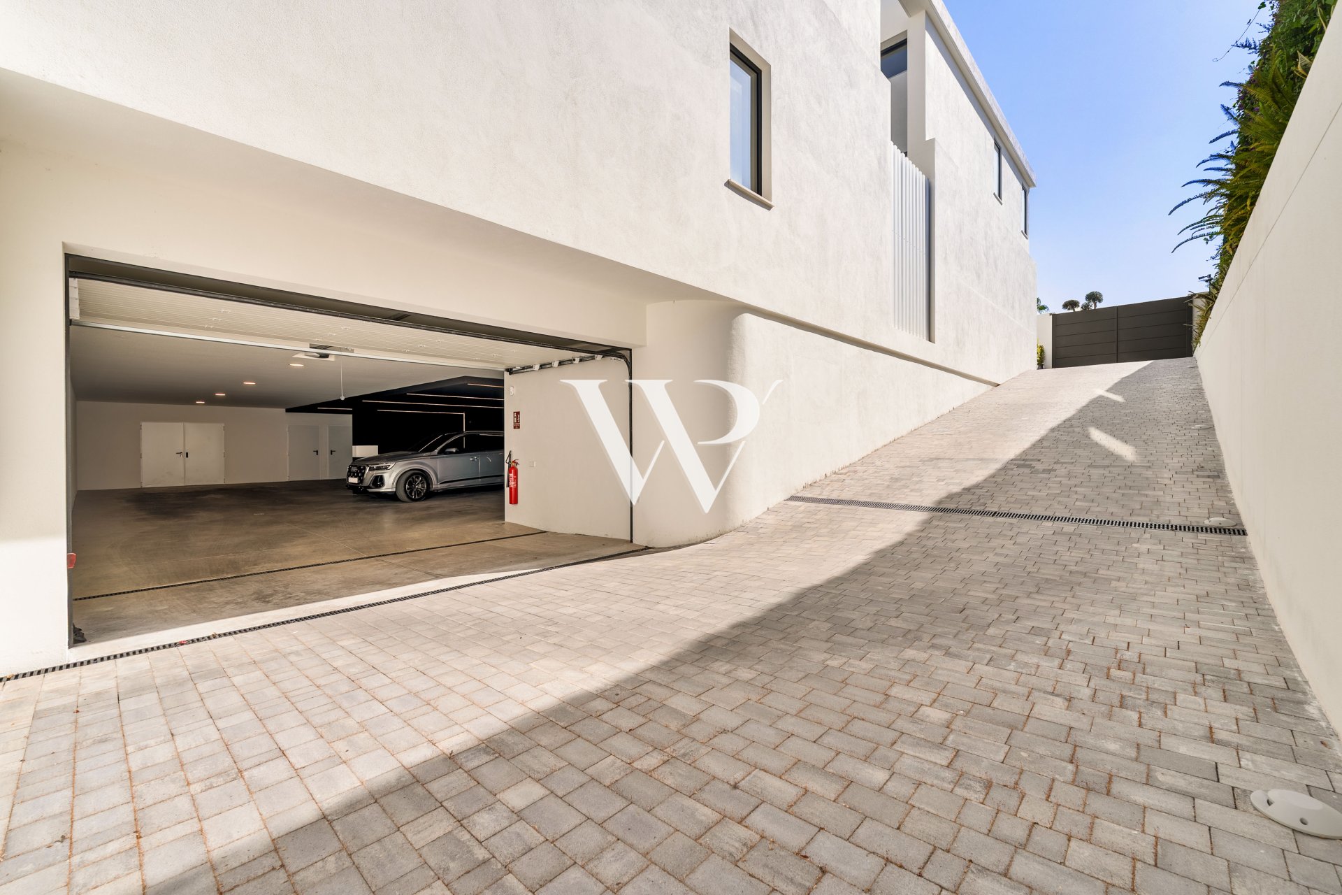 Reventa - Villa - Marbella