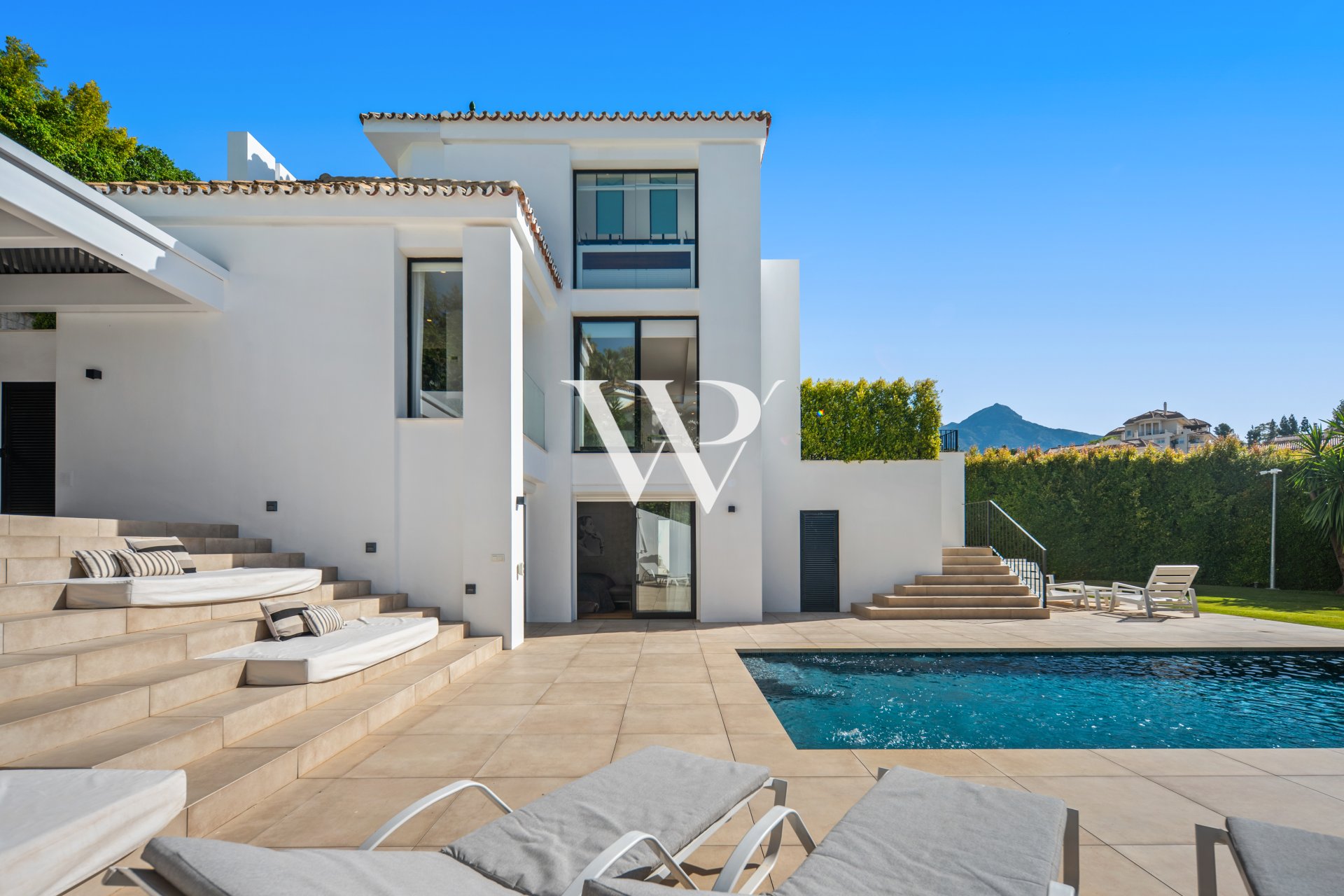Reventa - Villa - Marbella