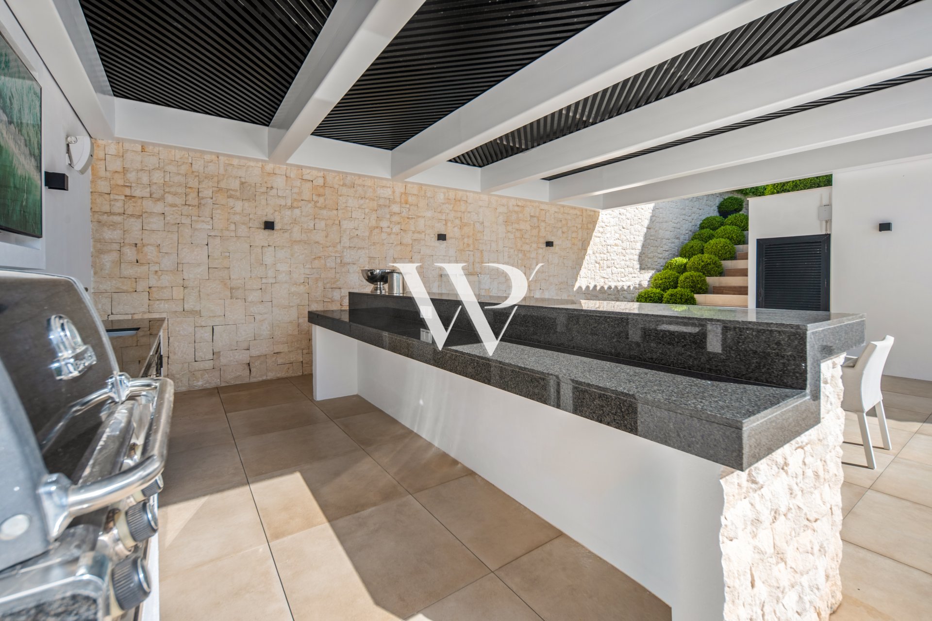 Reventa - Villa - Marbella