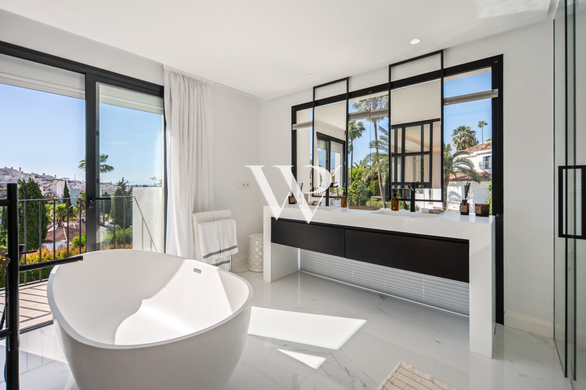 Reventa - Villa - Marbella