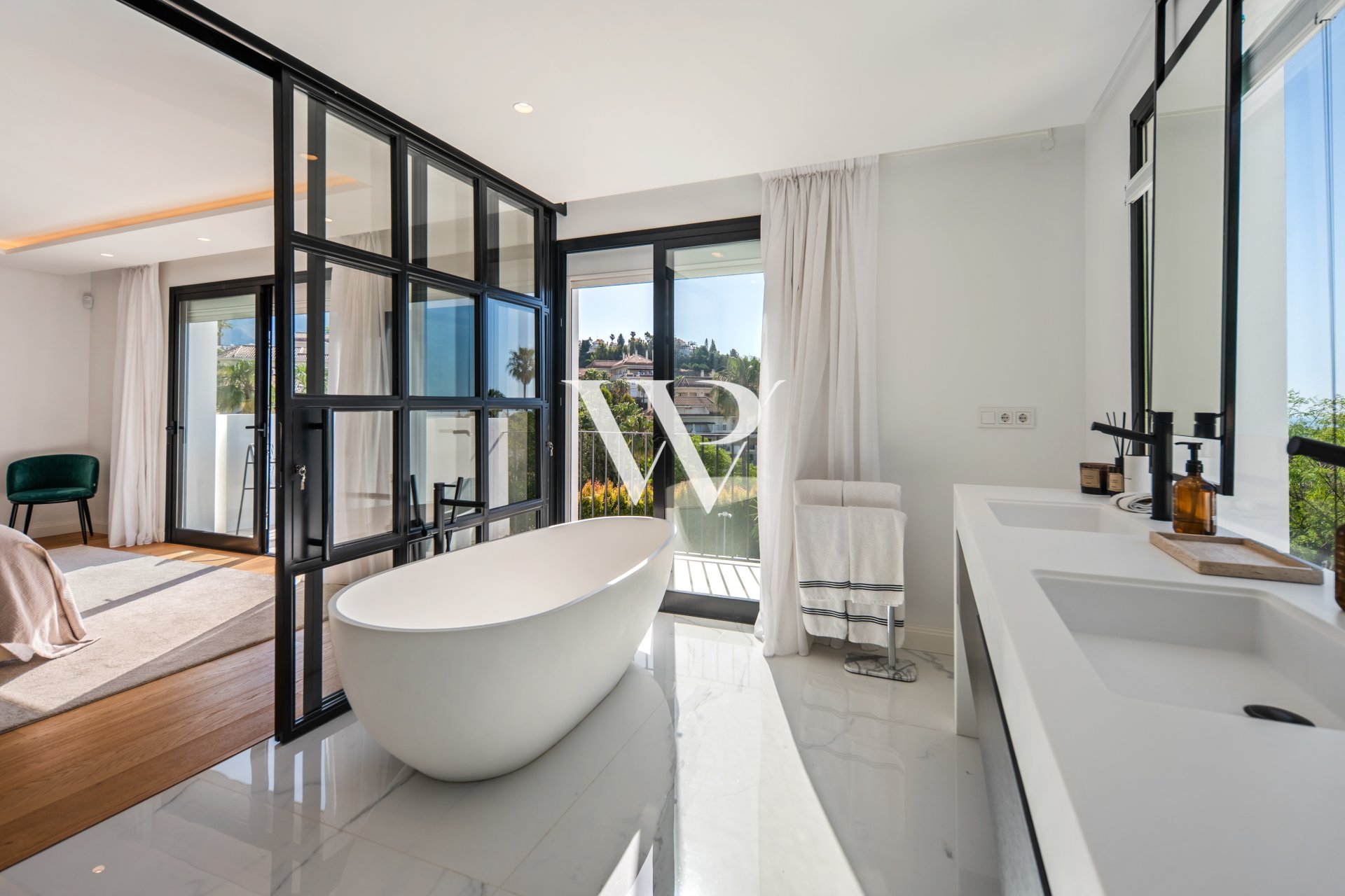 Reventa - Villa - Marbella