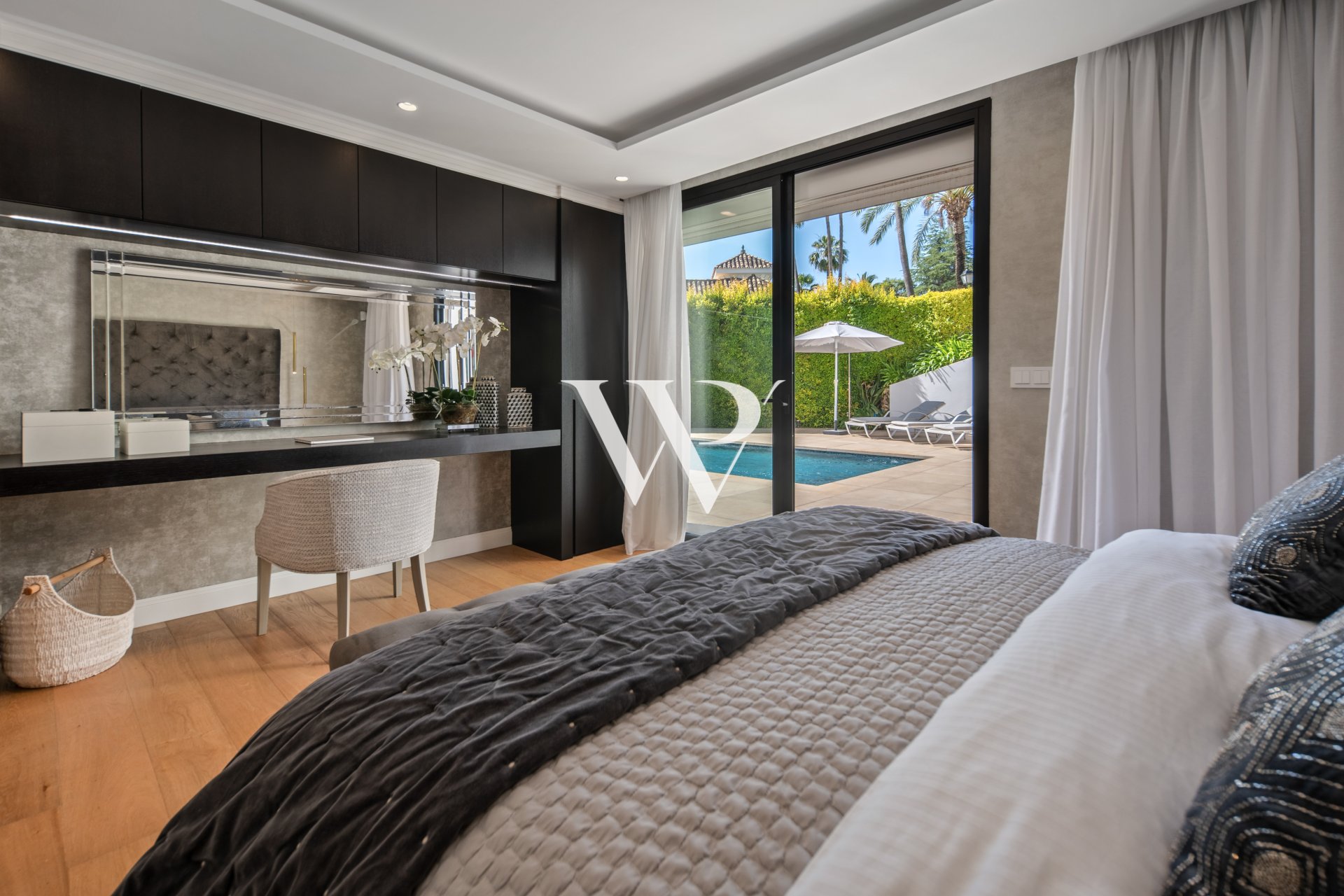 Reventa - Villa - Marbella