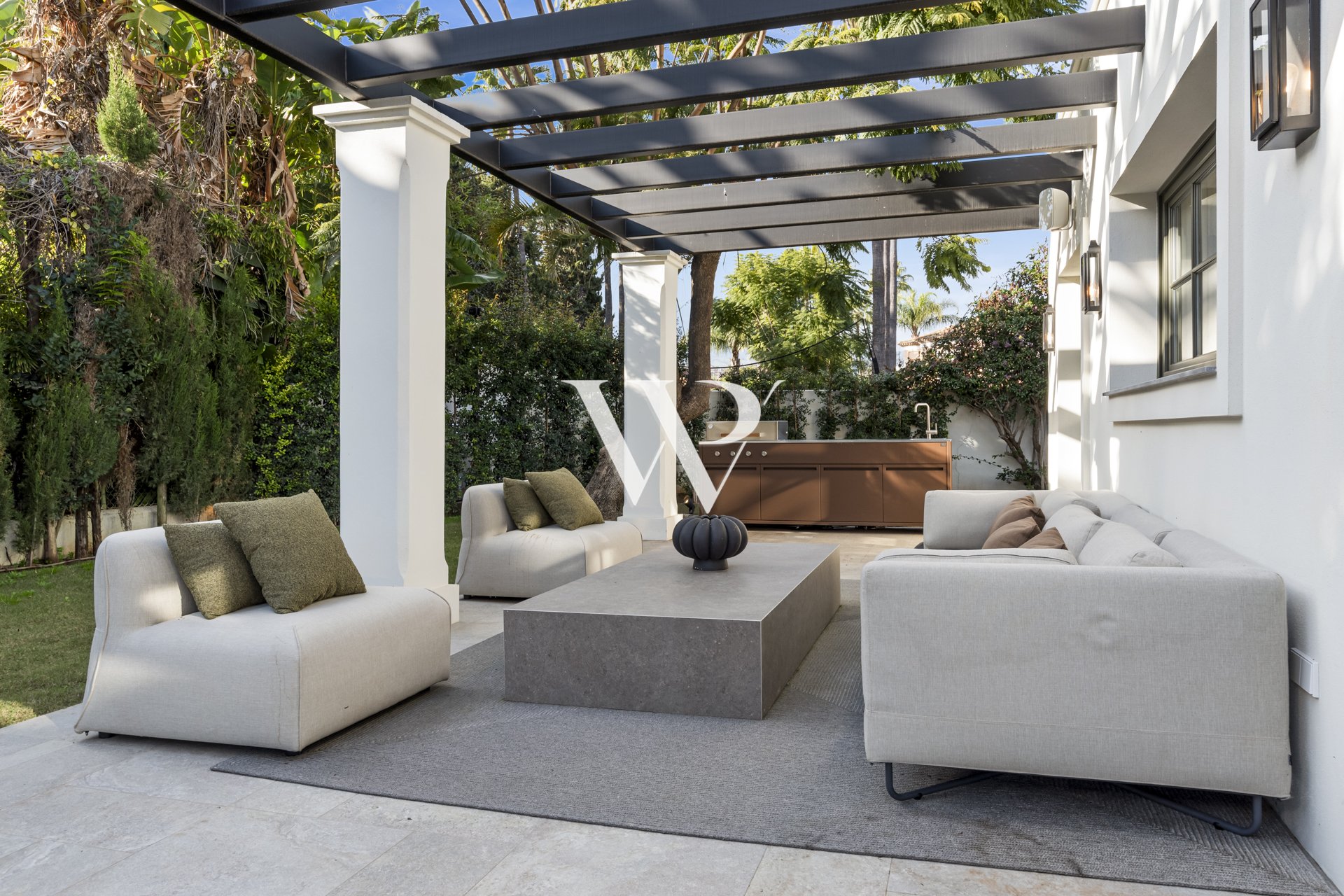 Reventa - Villa - Marbella