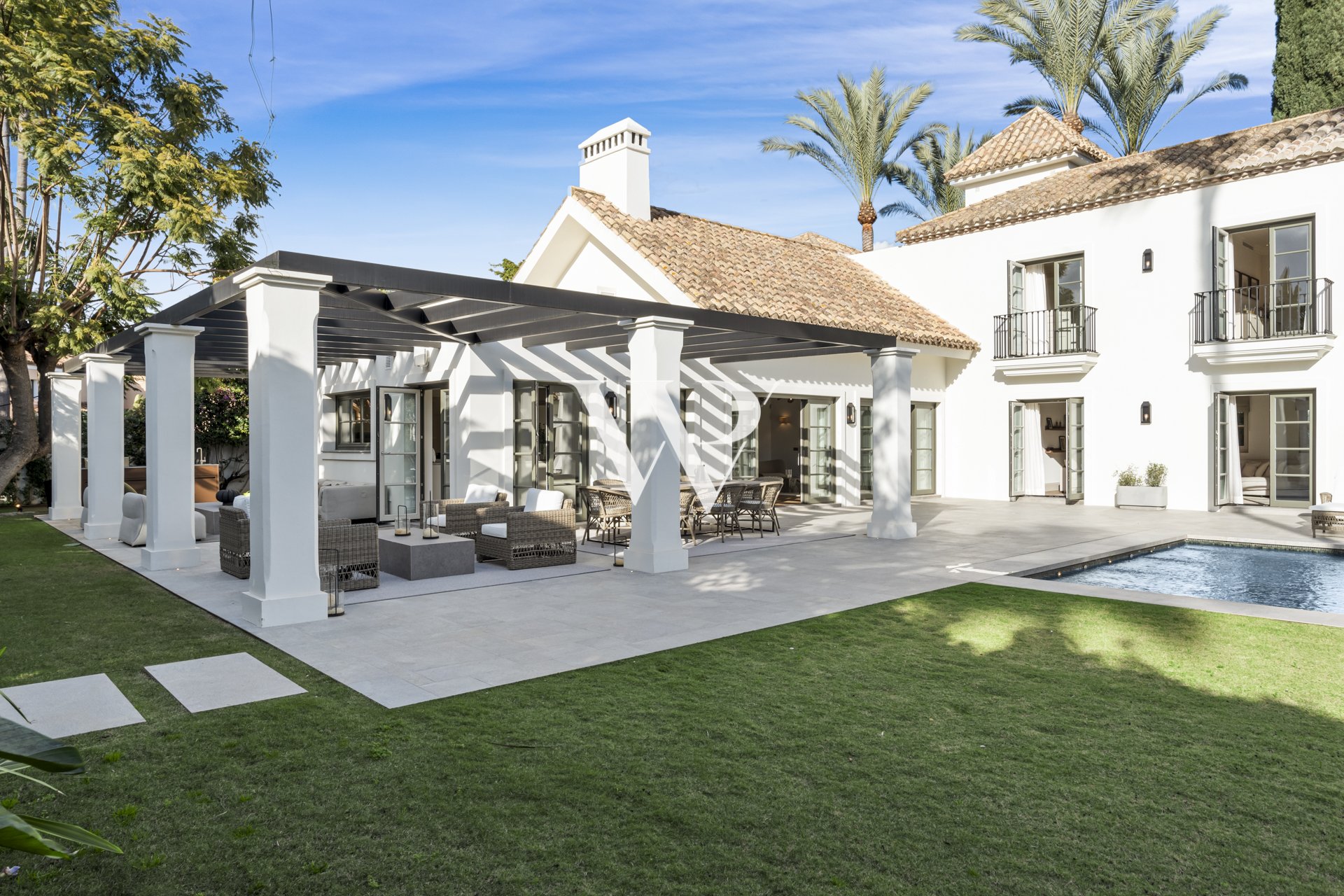 Reventa - Villa - Marbella
