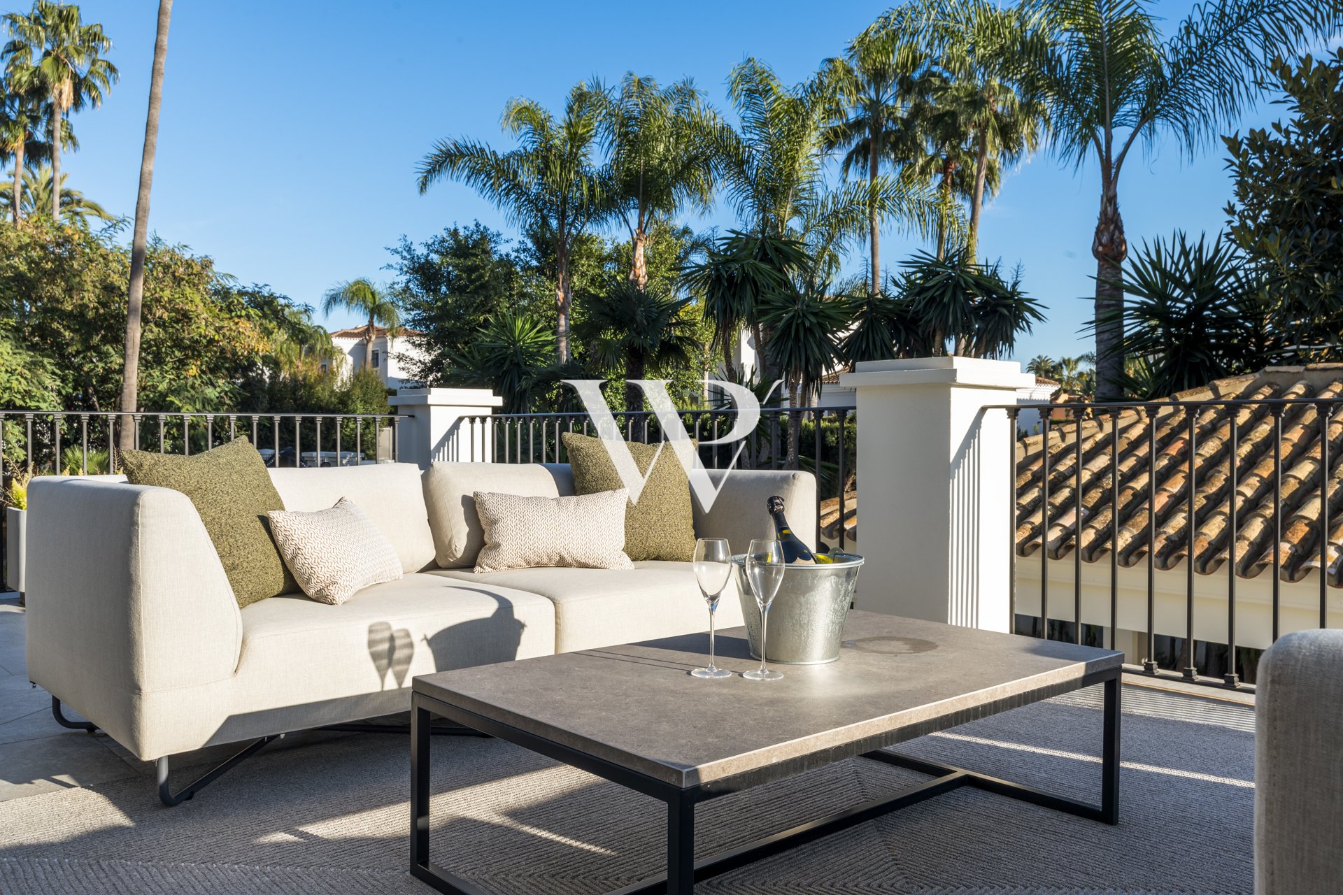 Reventa - Villa - Marbella