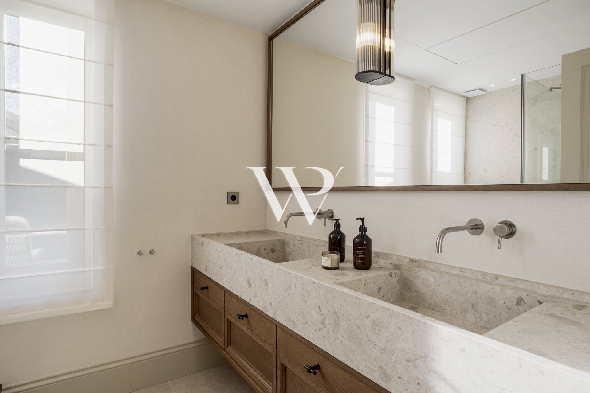 Reventa - Villa - Marbella